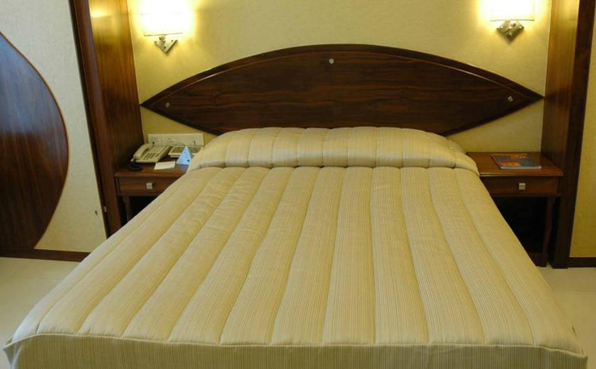 Fabhotel Shubhangan - Nr Bandra Mumbai Kültér fotó